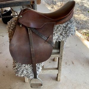 Portos II Stubben Les Mousquetaires English Saddle